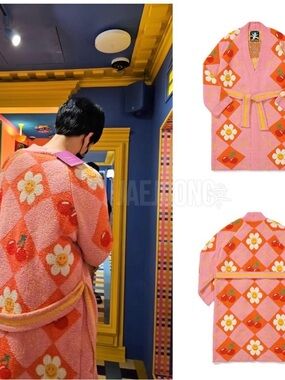 Pink & Orange Floral Diamond Knit Robe
